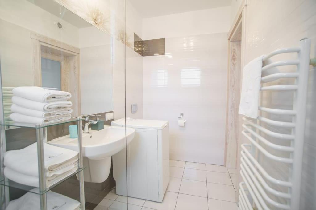 Mojemiedzyzdroje 402 Apartment Luaran gambar
